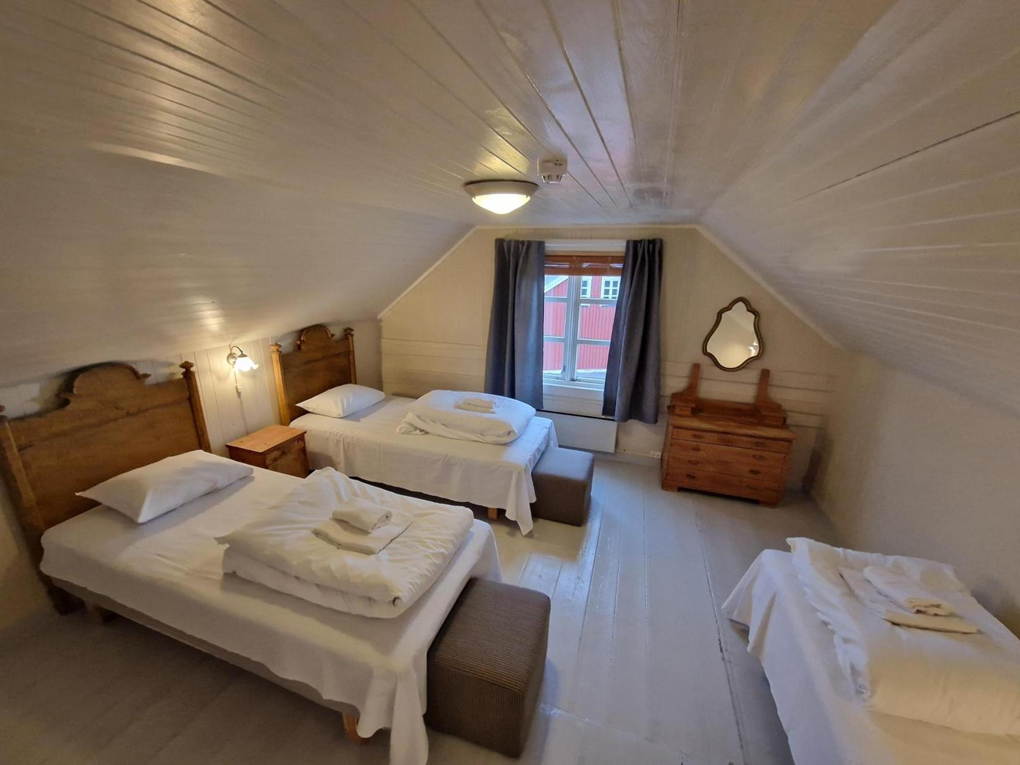 Statsbuene I Kabelvag Hotell Exteriör bild
